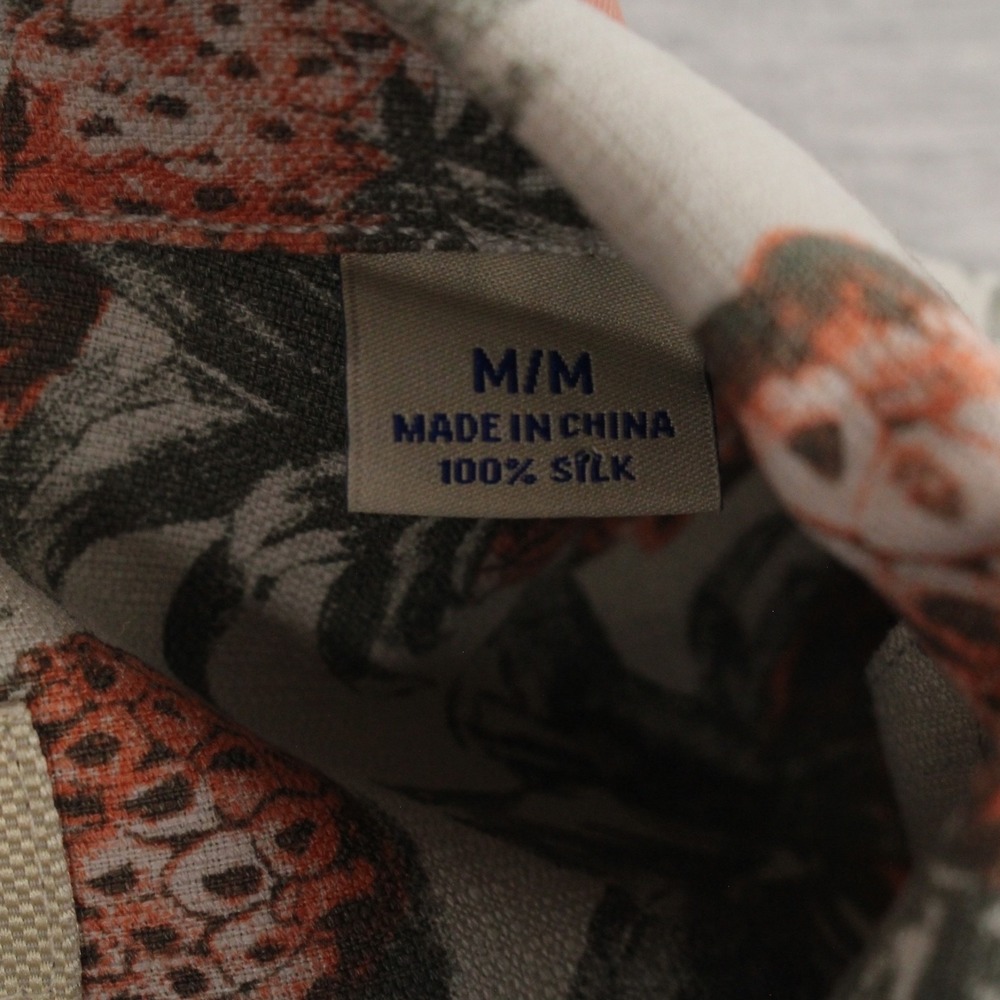 Tommy Bahama Silk Shirt Mens Size M Light Gray Short Sleeve Button Up Pineapples - Picture 4 of 8